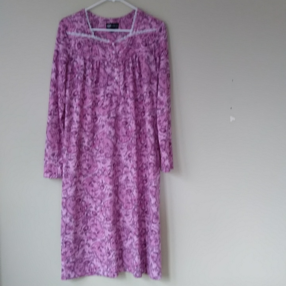 Baku Paisley Floral Embroidered Long Nightgown SMALL Purple